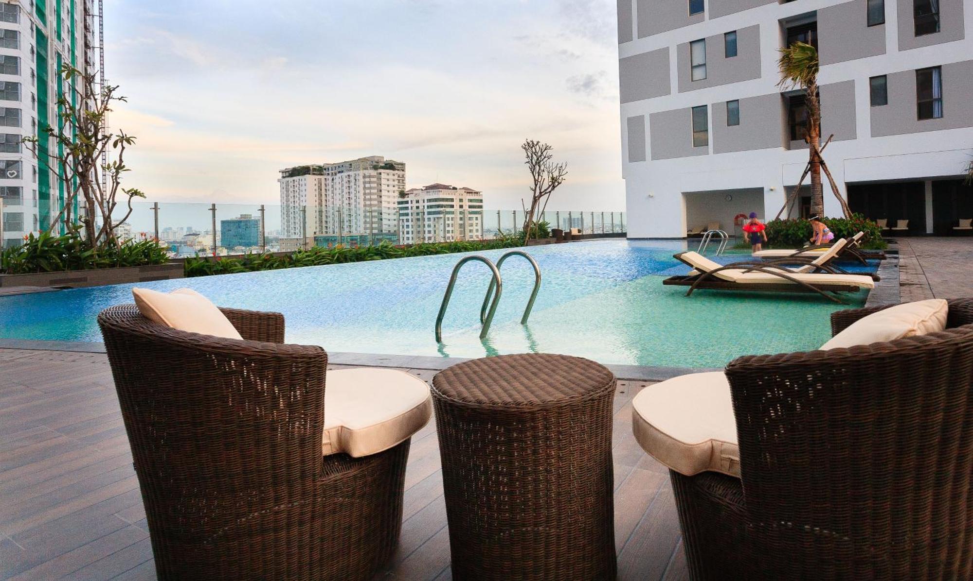 Cbd Rivergate- Infinity Pool Signature Ho Şi Min Exterior foto