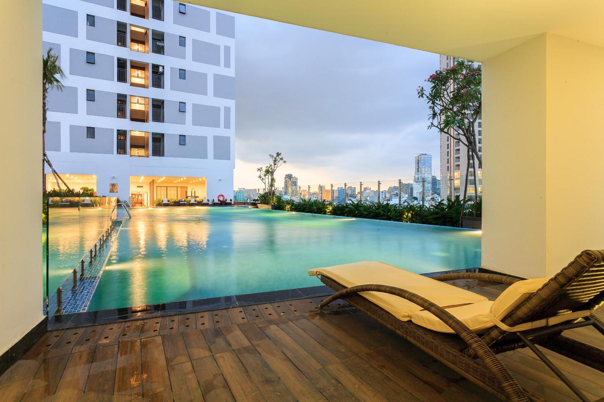 Cbd Rivergate- Infinity Pool Signature Ho Şi Min Exterior foto